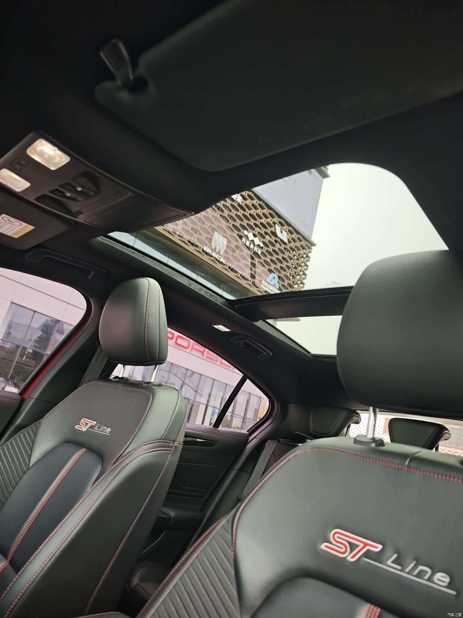 Ford Focus, 2022 15