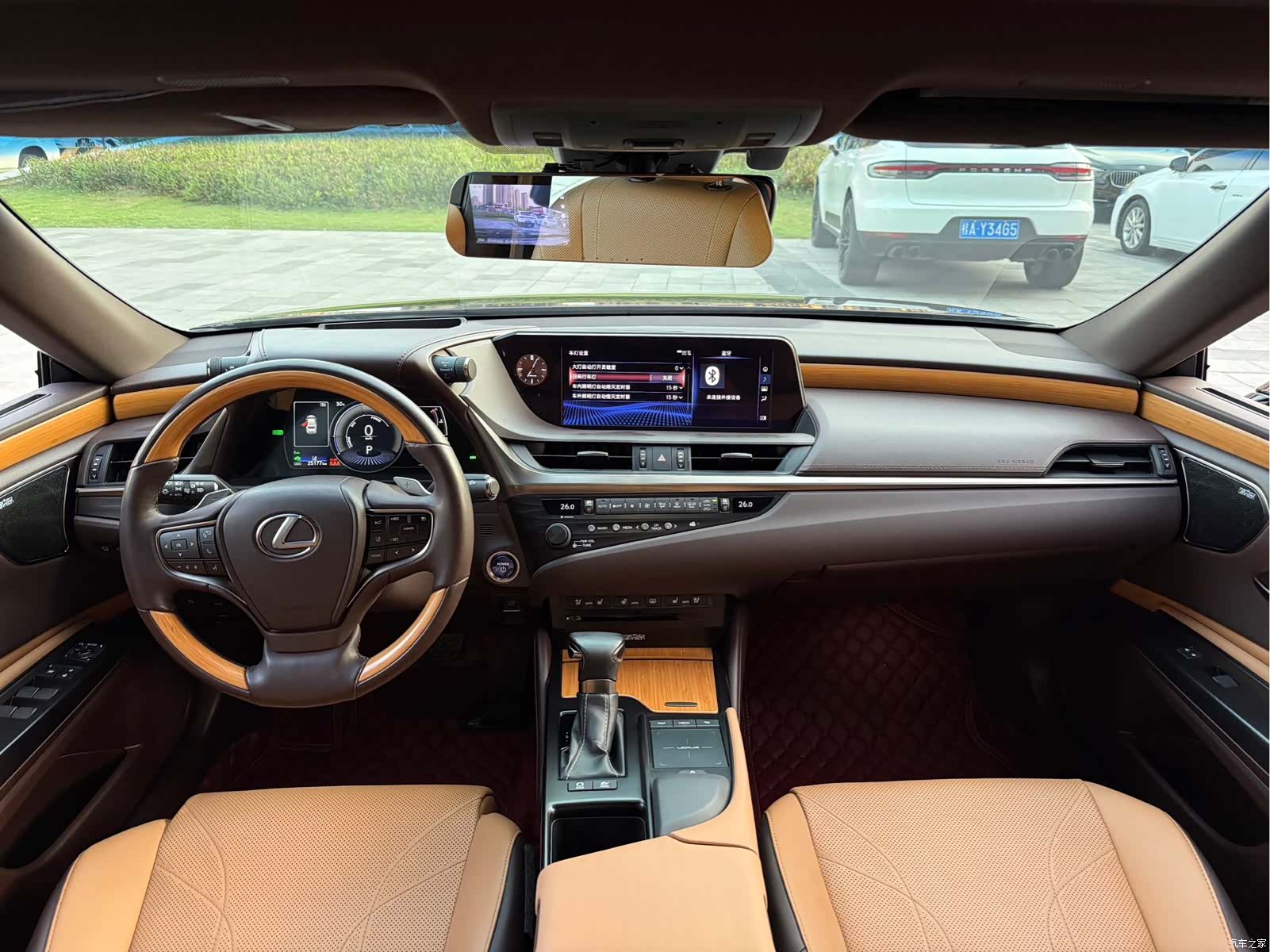 Lexus ES, 2019 9