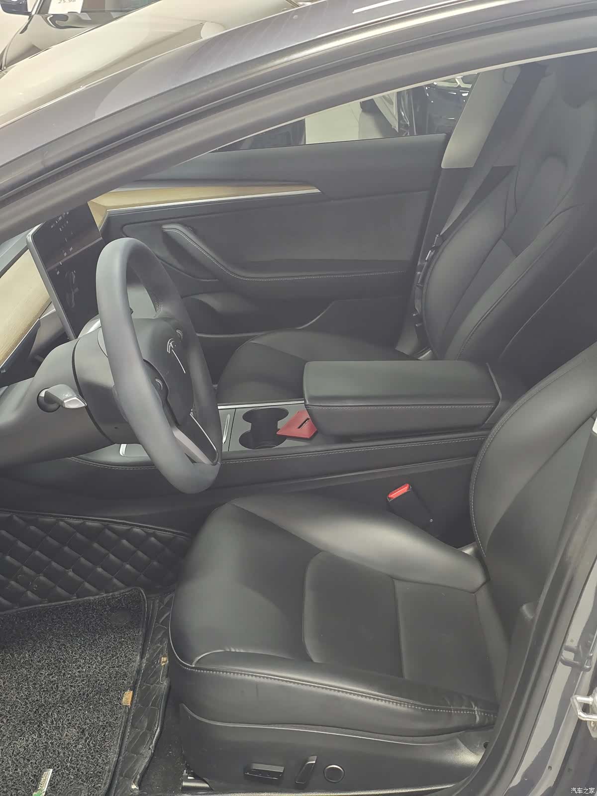 Tesla Model 3, 2021 все фото