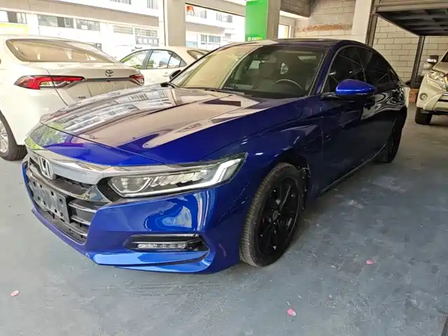 Honda Accord 2018 — купить из Китая под заказ