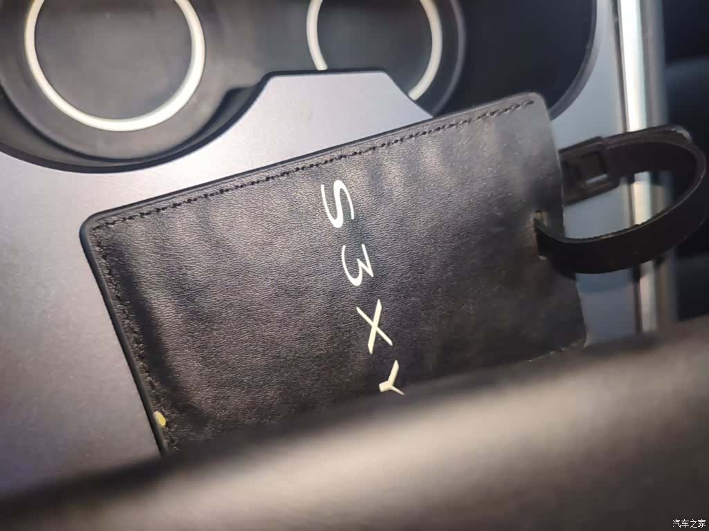 Tesla Model Y, 2022 17