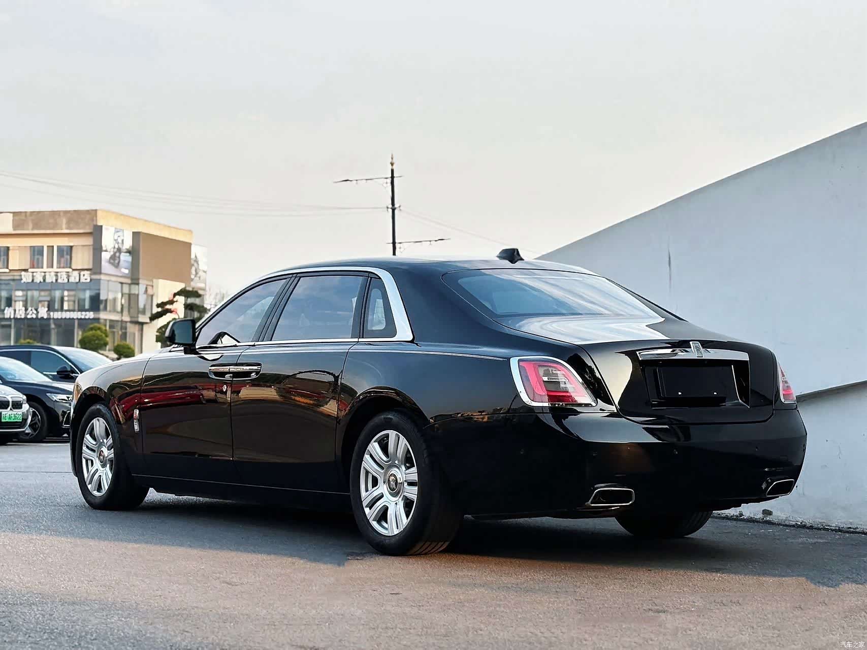 Rolls-Royce Ghost, 2024 3