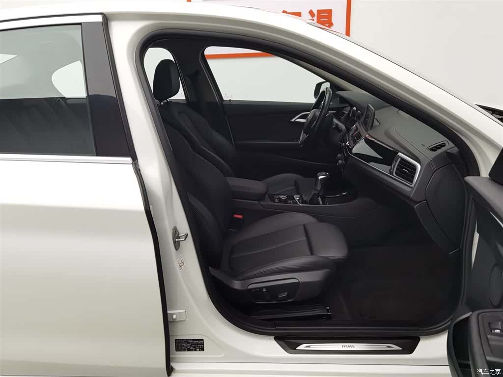BMW 1 Series, 2019 23