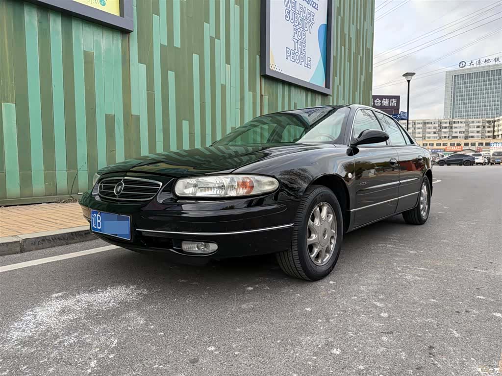 Buick Century, 2002 1