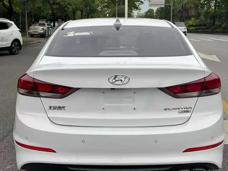 Hyundai Lead