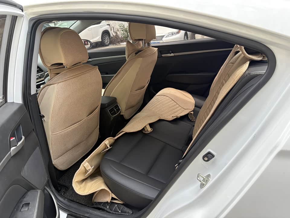 Hyundai Lead