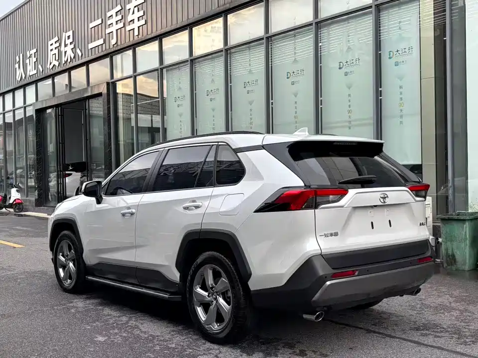 Toyota RAV4 Rongfang