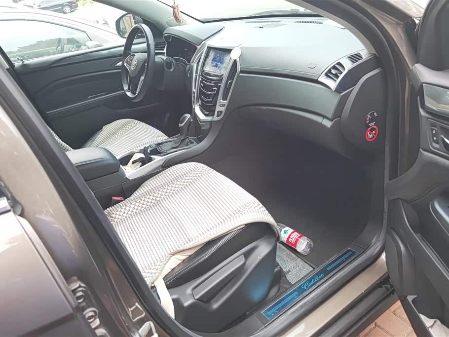 Cadillac SRX