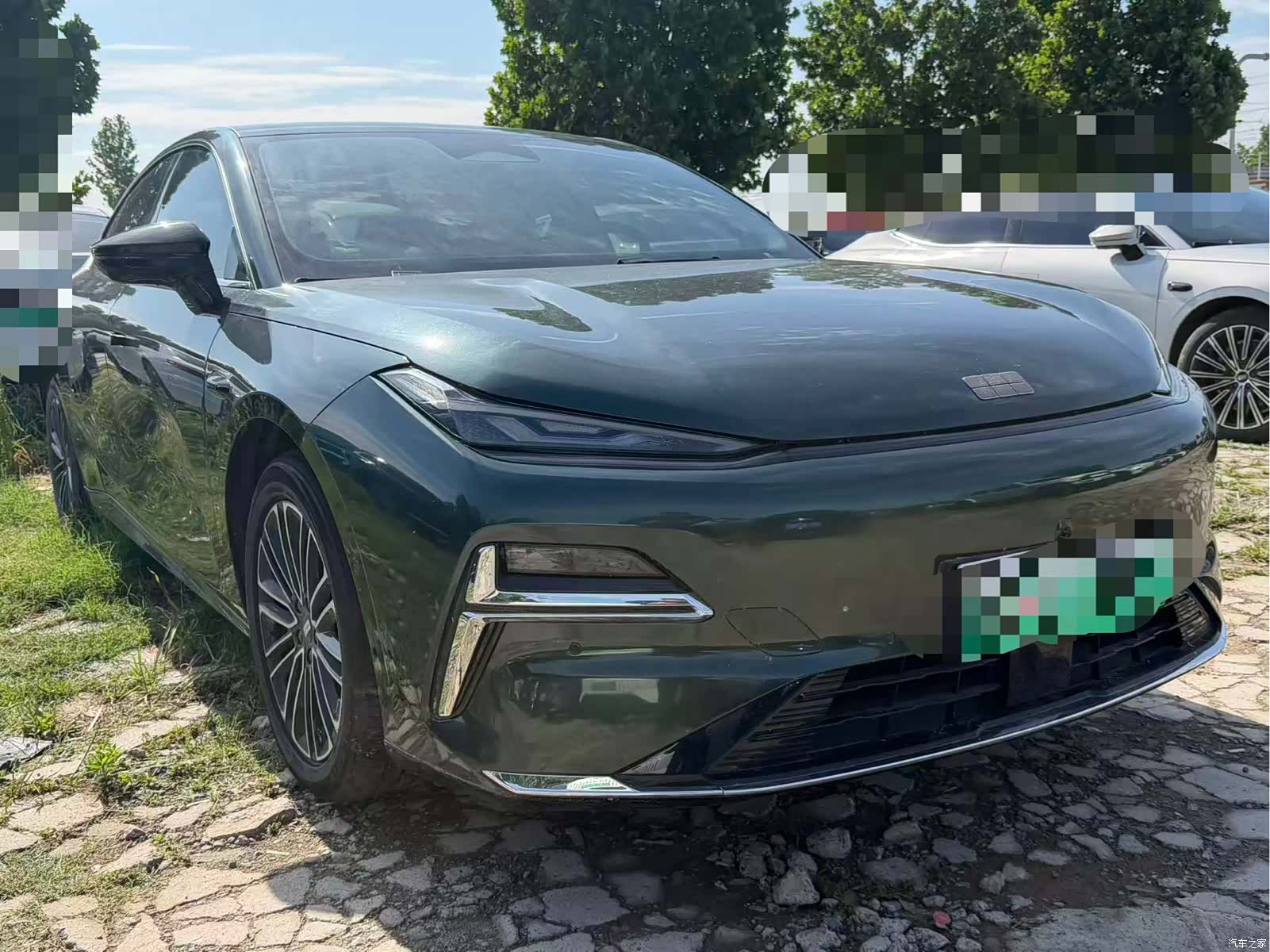 Geely 8, 2025 3