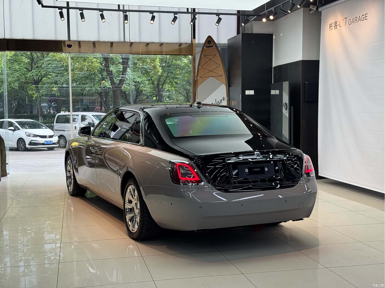 Rolls-Royce Ghost, 2023 4