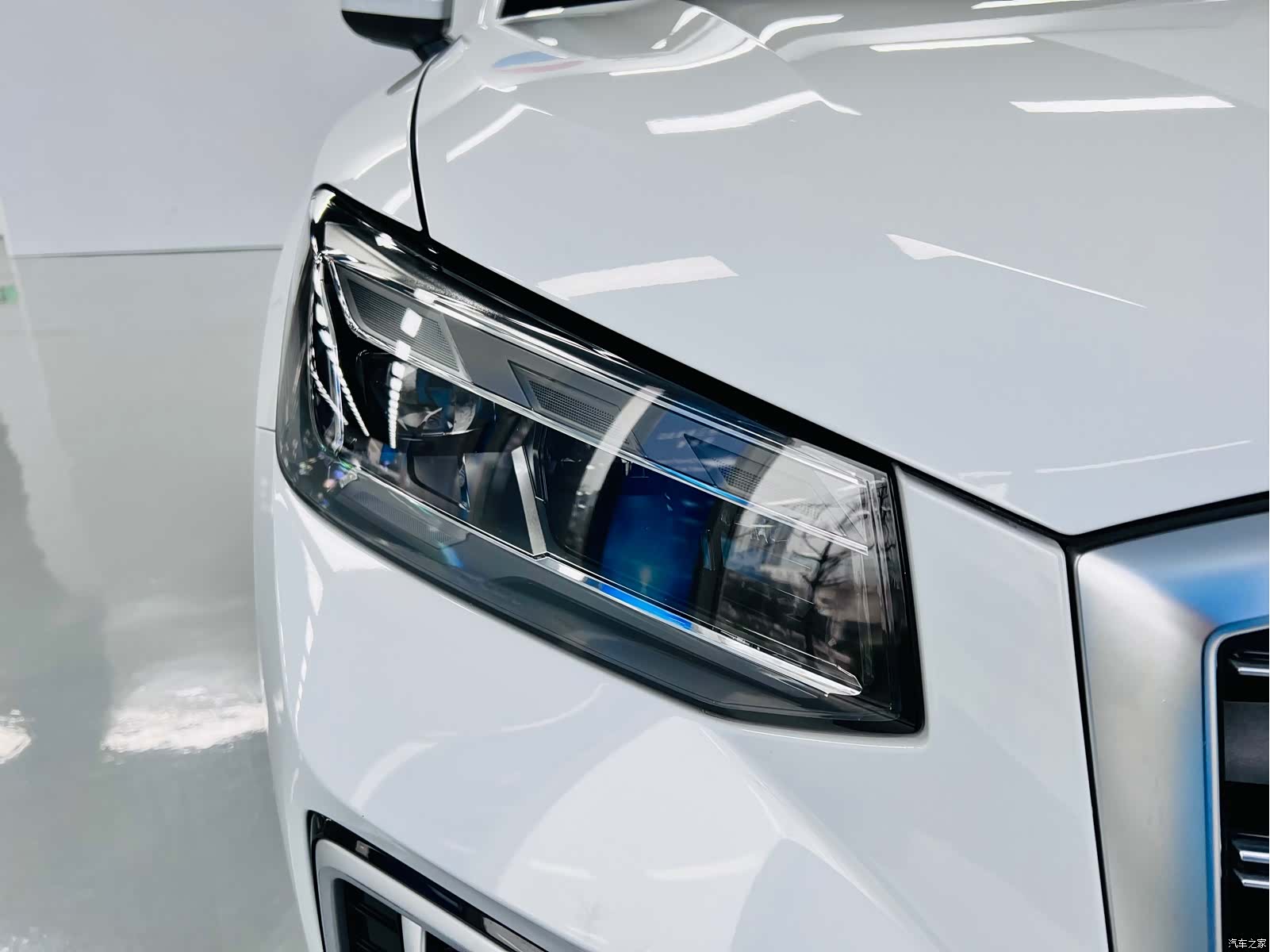 Audi Q2L, 2022 16