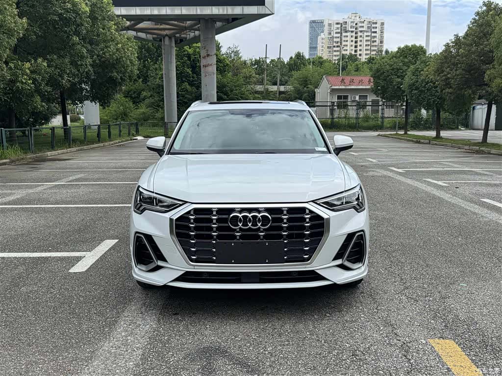 Audi Q3, 2022 9