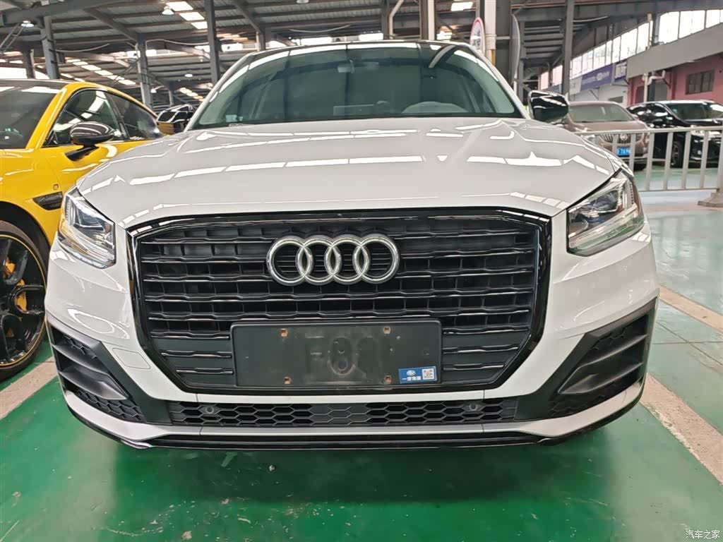 Audi Q2L, 2021 3