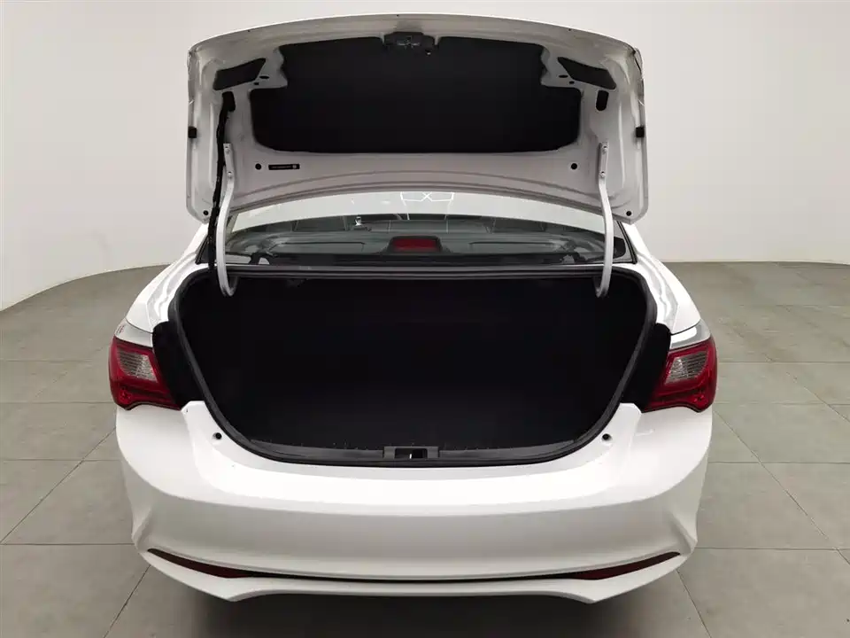 BYD F3