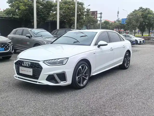 Audi A4L 2024 — купить из Китая под заказ