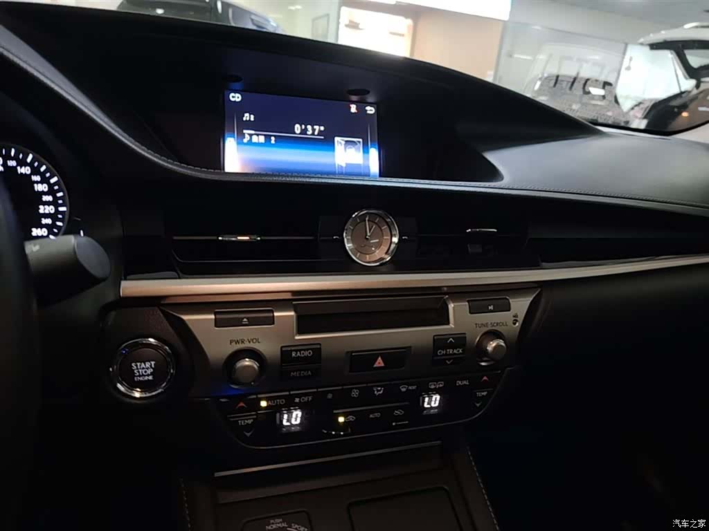 Lexus ES, 2016 13
