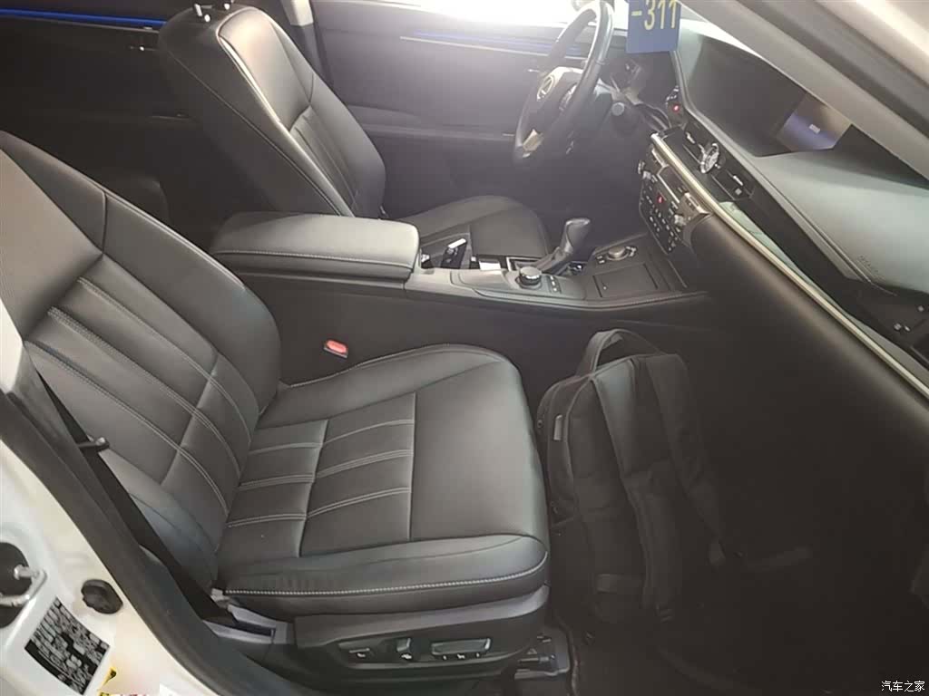 Lexus ES, 2016 25
