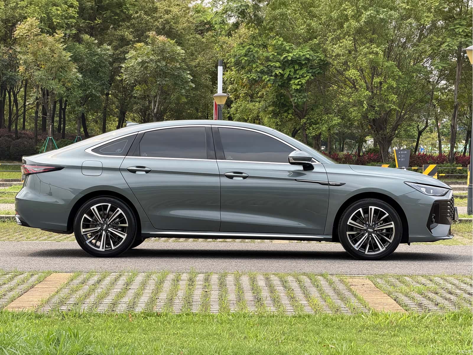Chery Arrizo 8, 2025 10