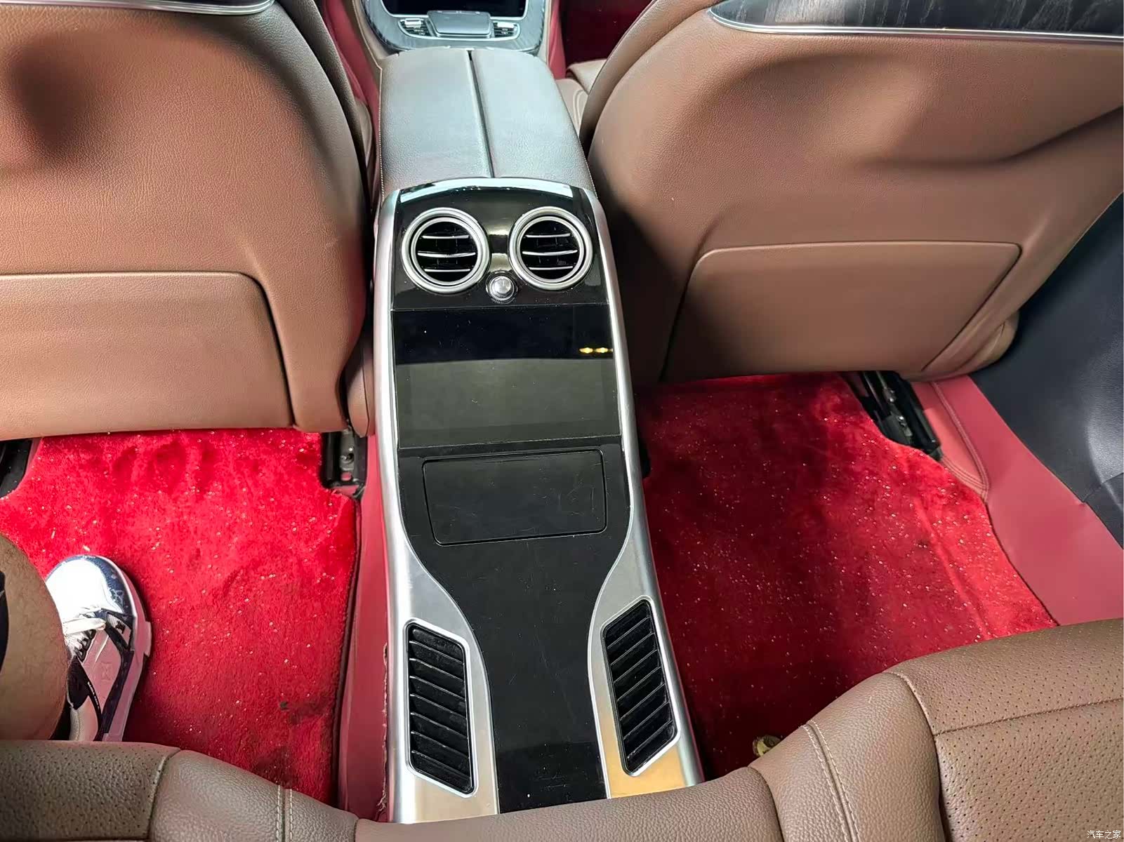 Mercedes-Benz E-Class, 2022 11