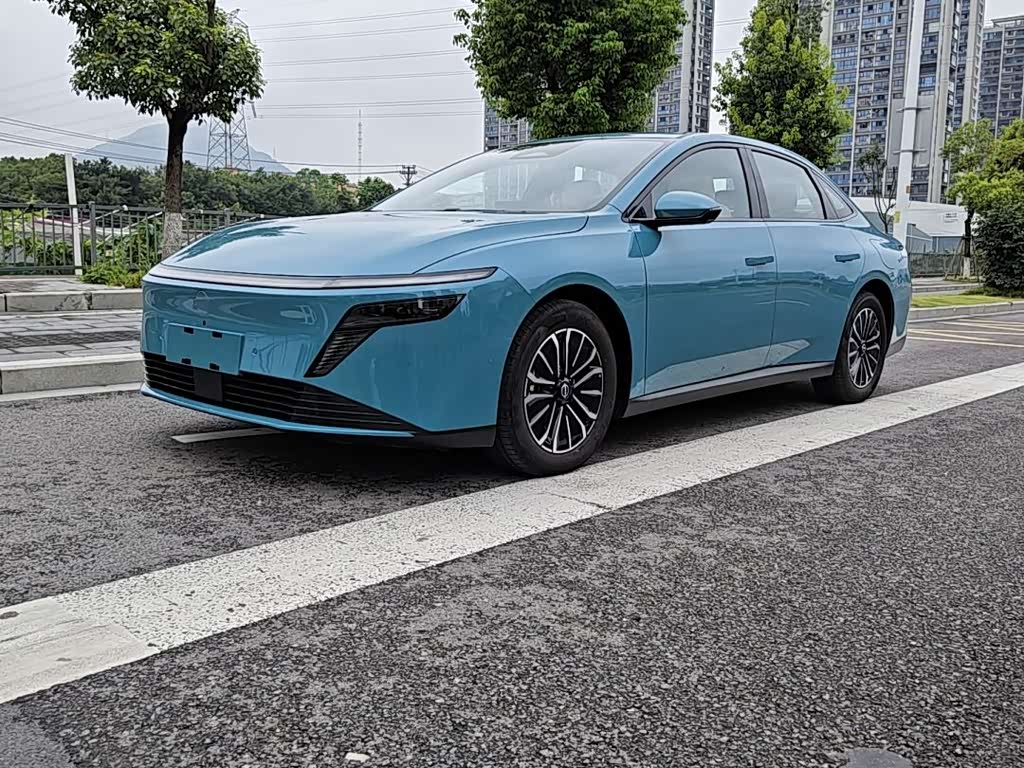 Nissan N6