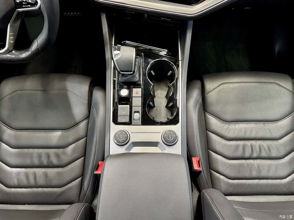 Volkswagen Touareg, 2023 21