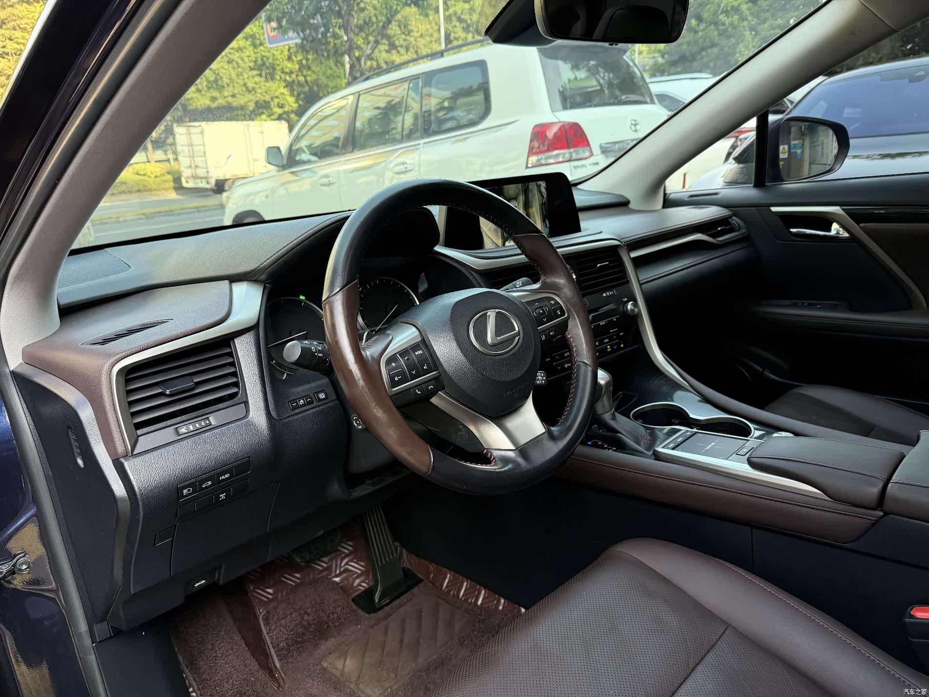 Lexus RX, 2022 13