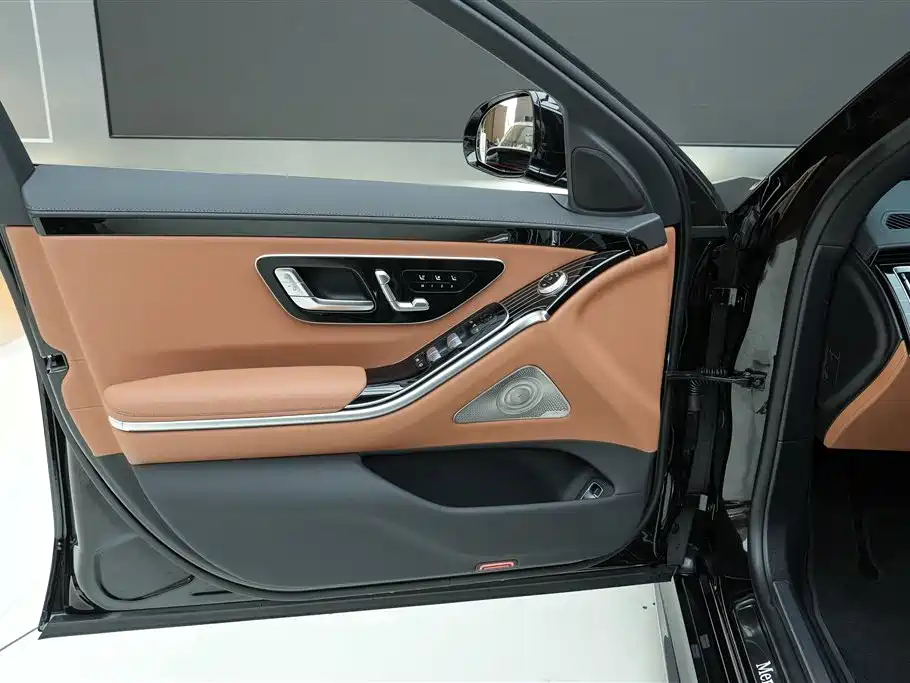 Mercedes-Benz S-class Mercedes-Benz S-class