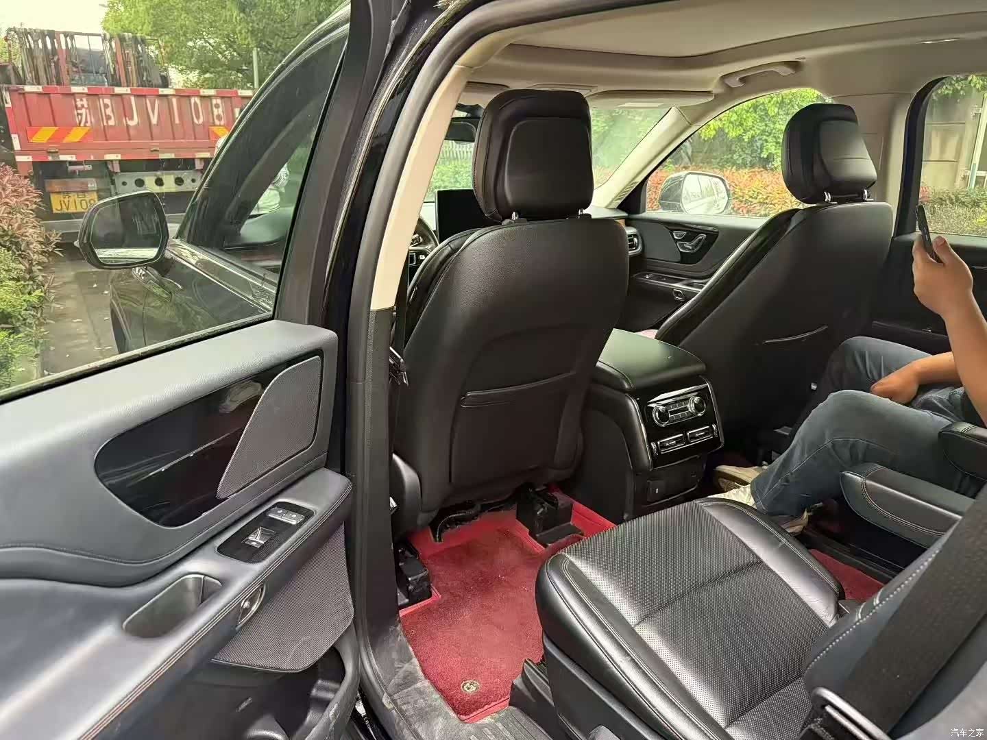 Lincoln Aviator, 2022 3