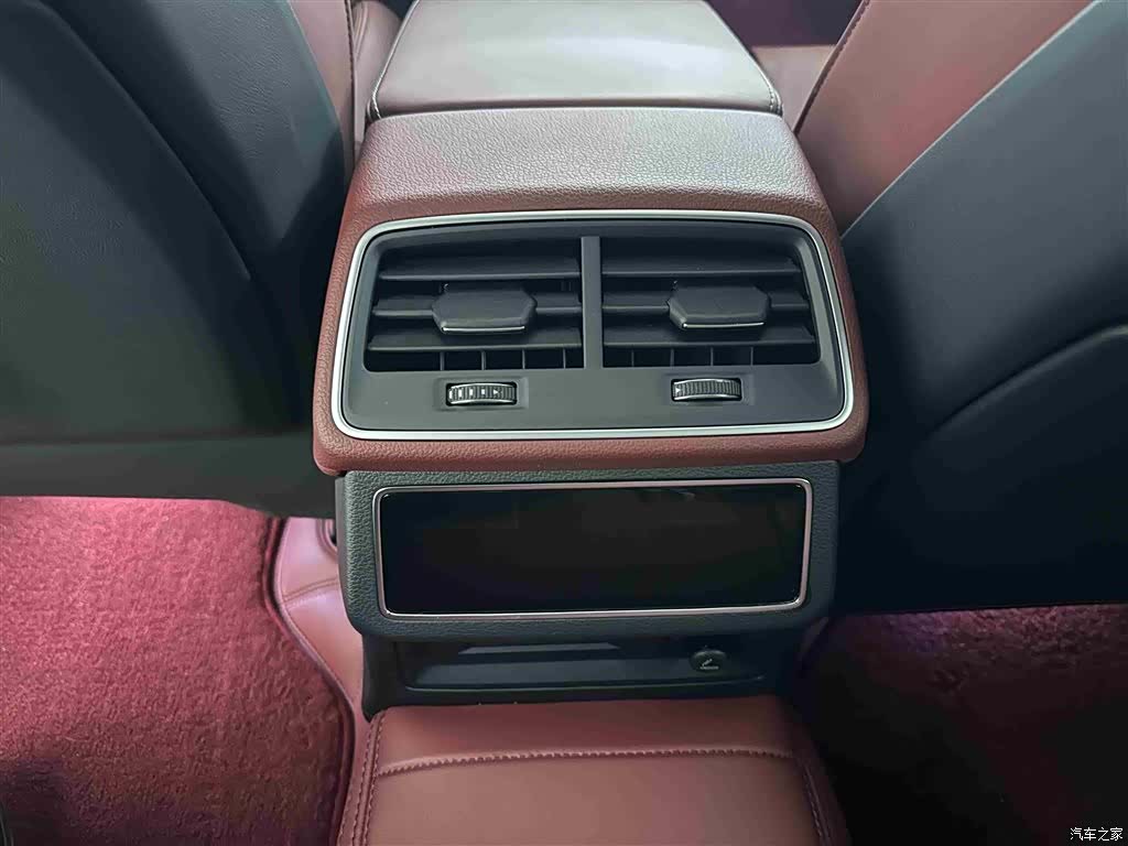 Audi A7L, 2025 13
