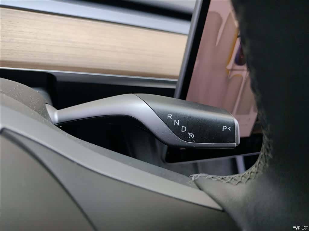 Tesla Model Y, 2022 10