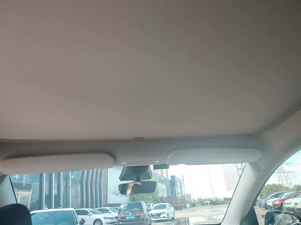 Tesla Model Y, 2023 10