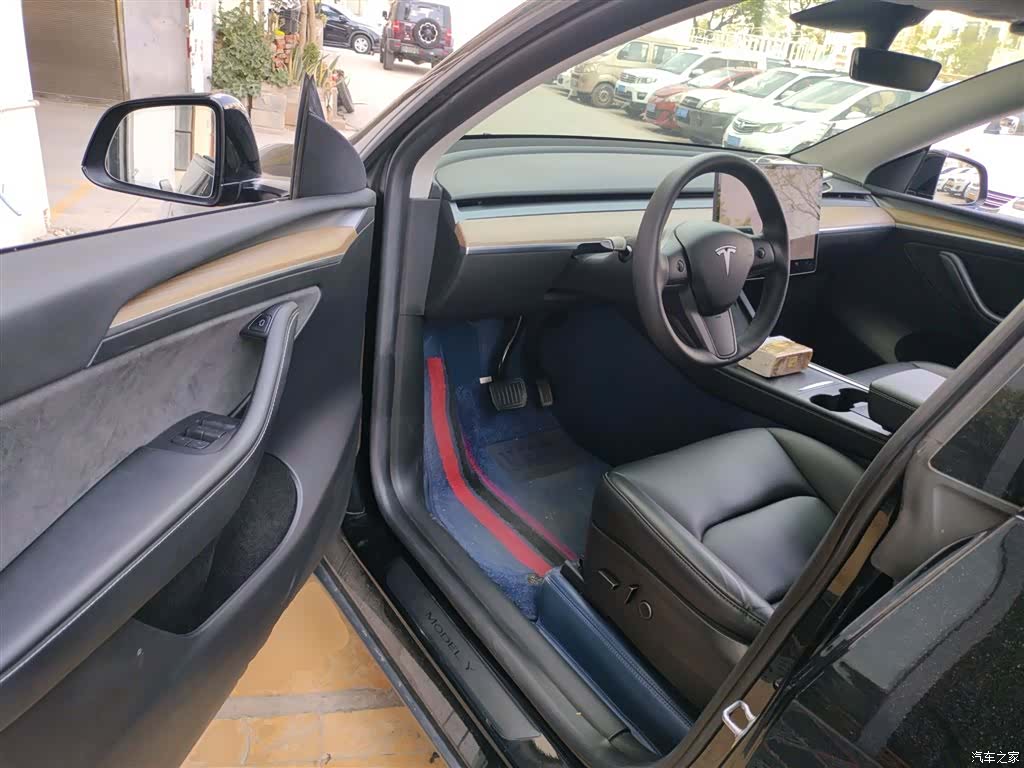 Tesla Model Y, 2022 12