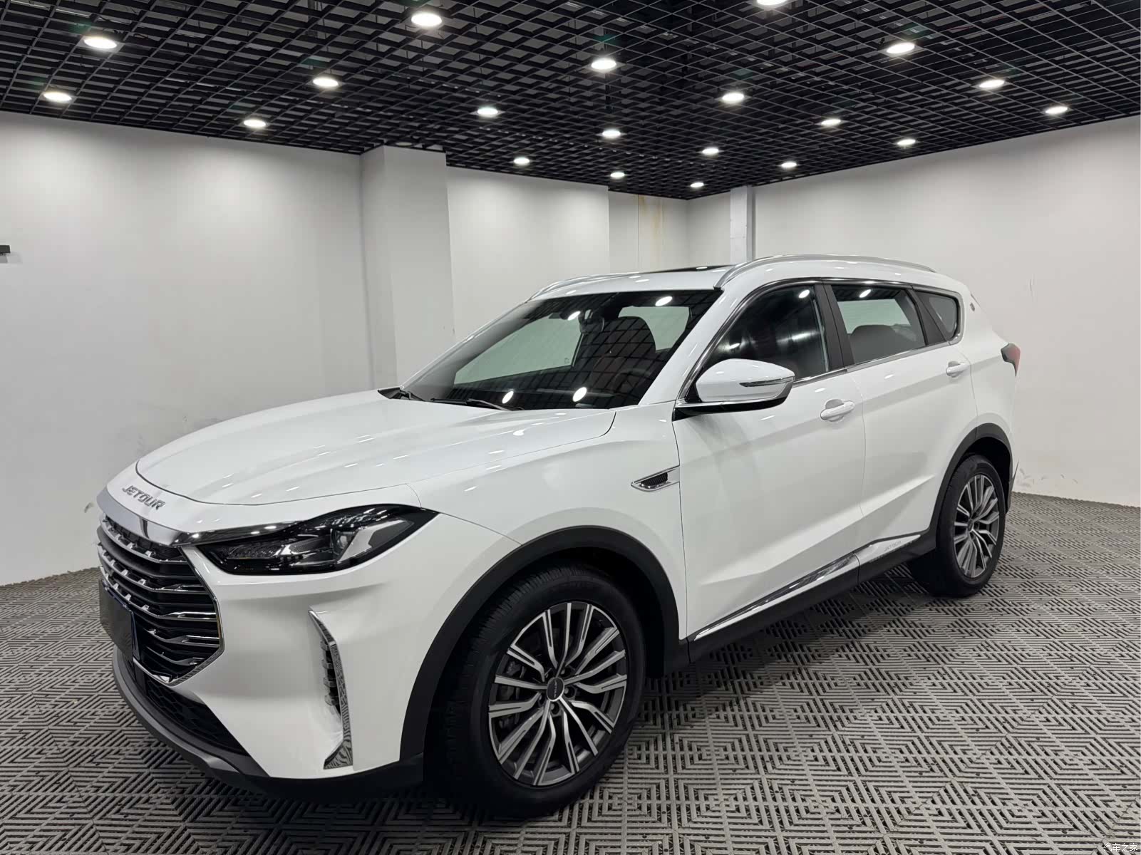 Jetour X70, 2023 3