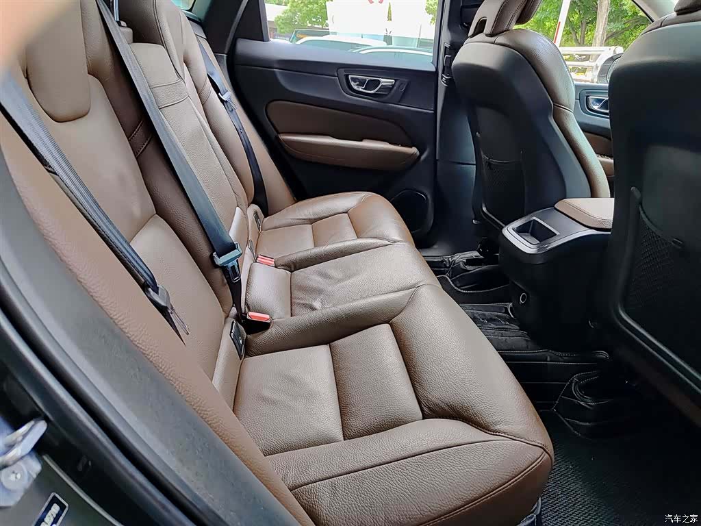 Volvo XC60, 2020 11