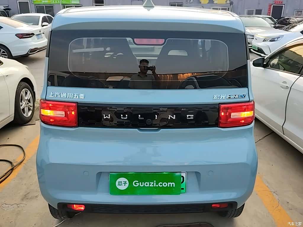 Wuling MINIEV, 2020 4
