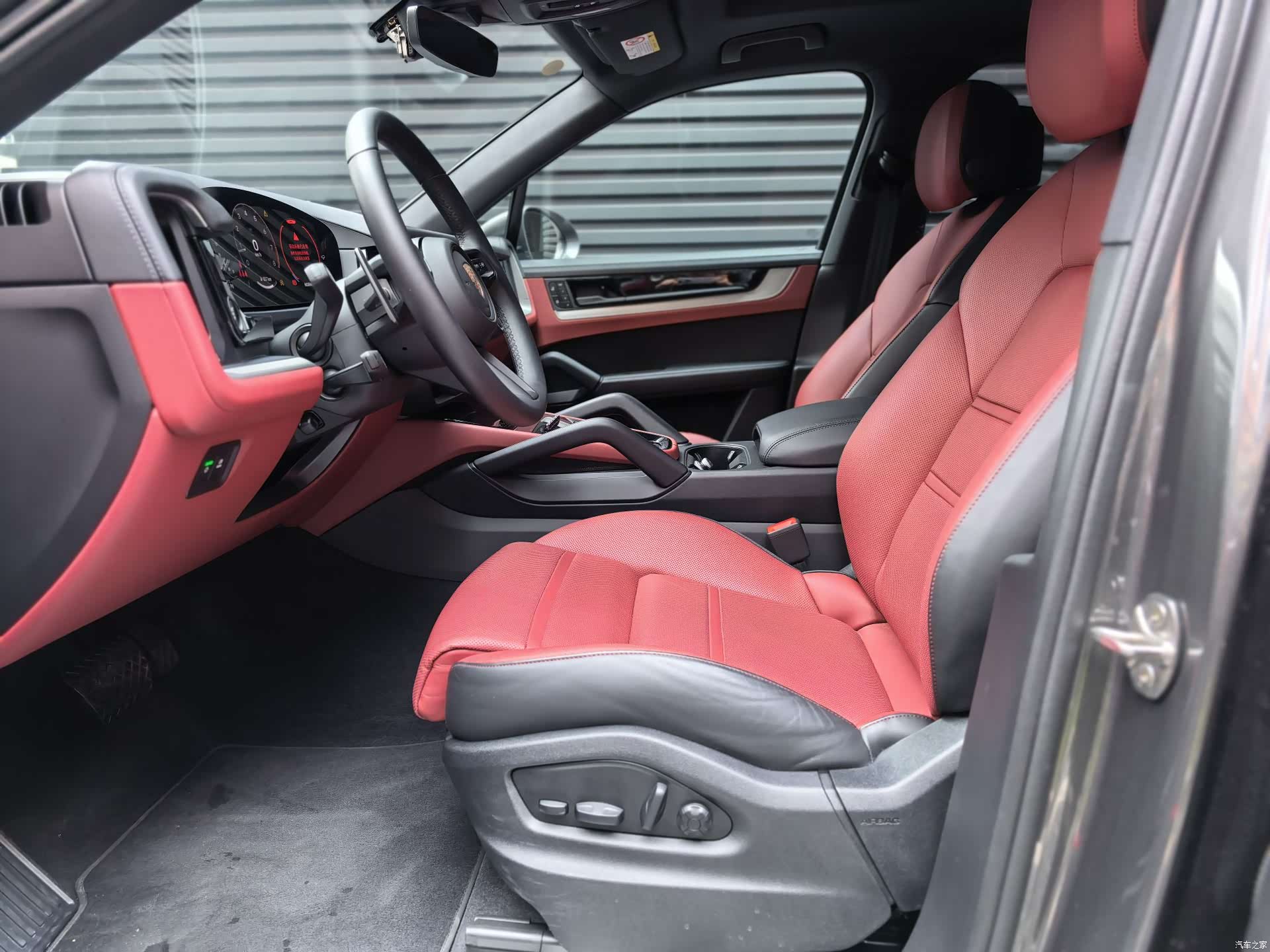 Porsche Cayenne, 2025 8