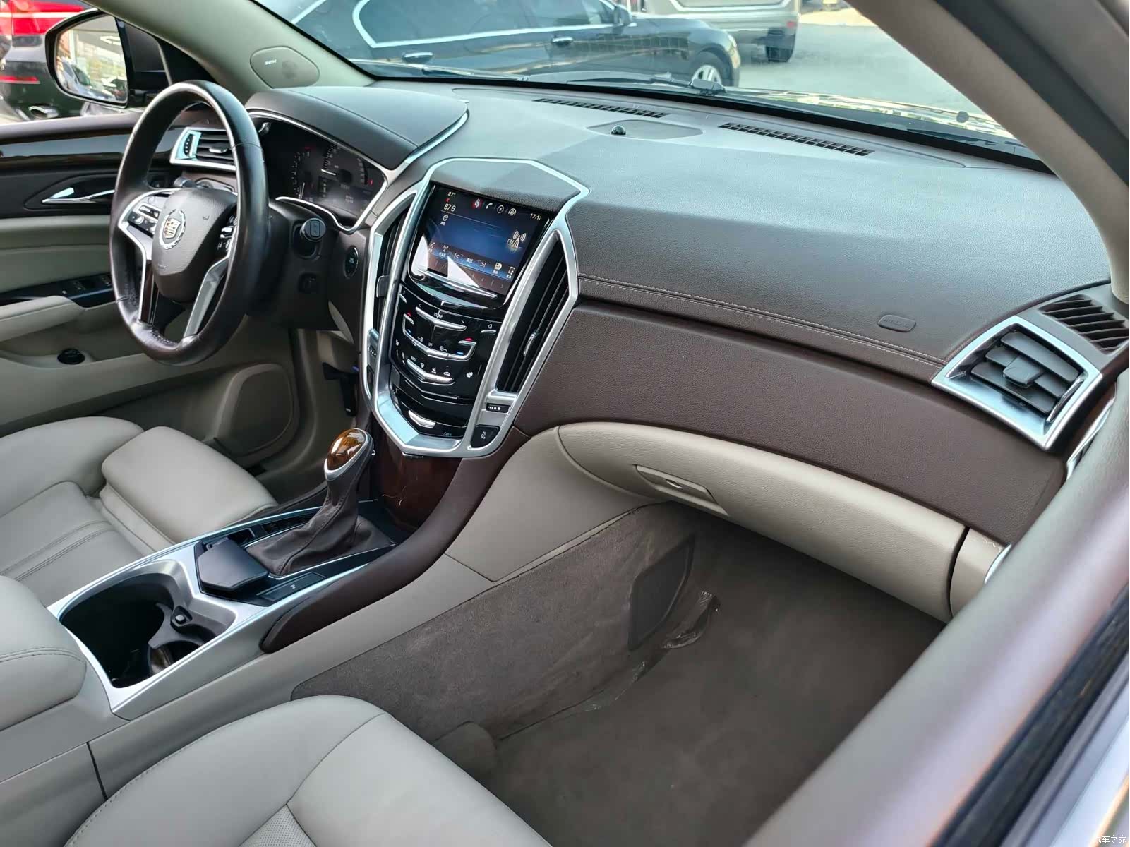 Cadillac SRX, 2015 14
