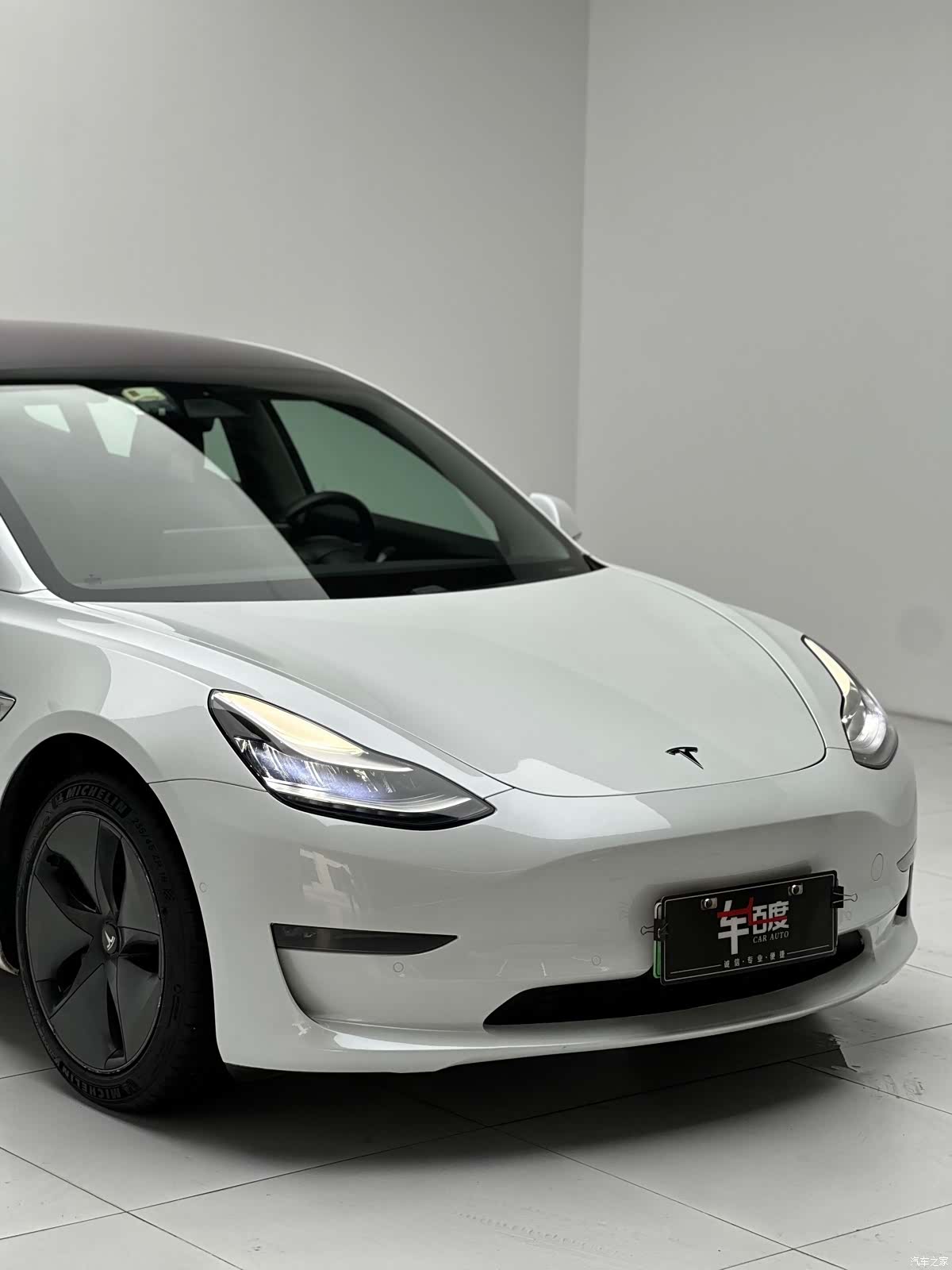 Tesla Model 3, 2019 11