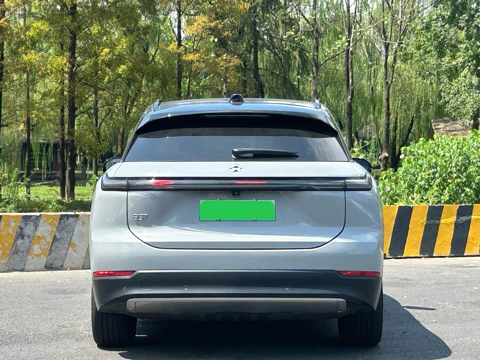 NIO ES7