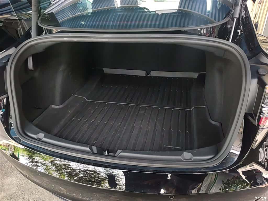 Tesla Model 3, 2022 19