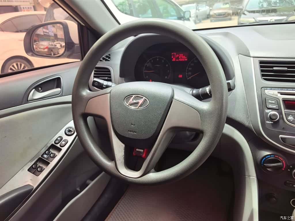Hyundai GLS, 2017 11