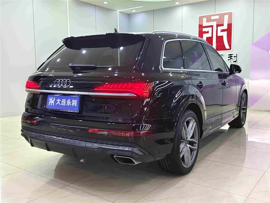 Audi Q7, 2025 6