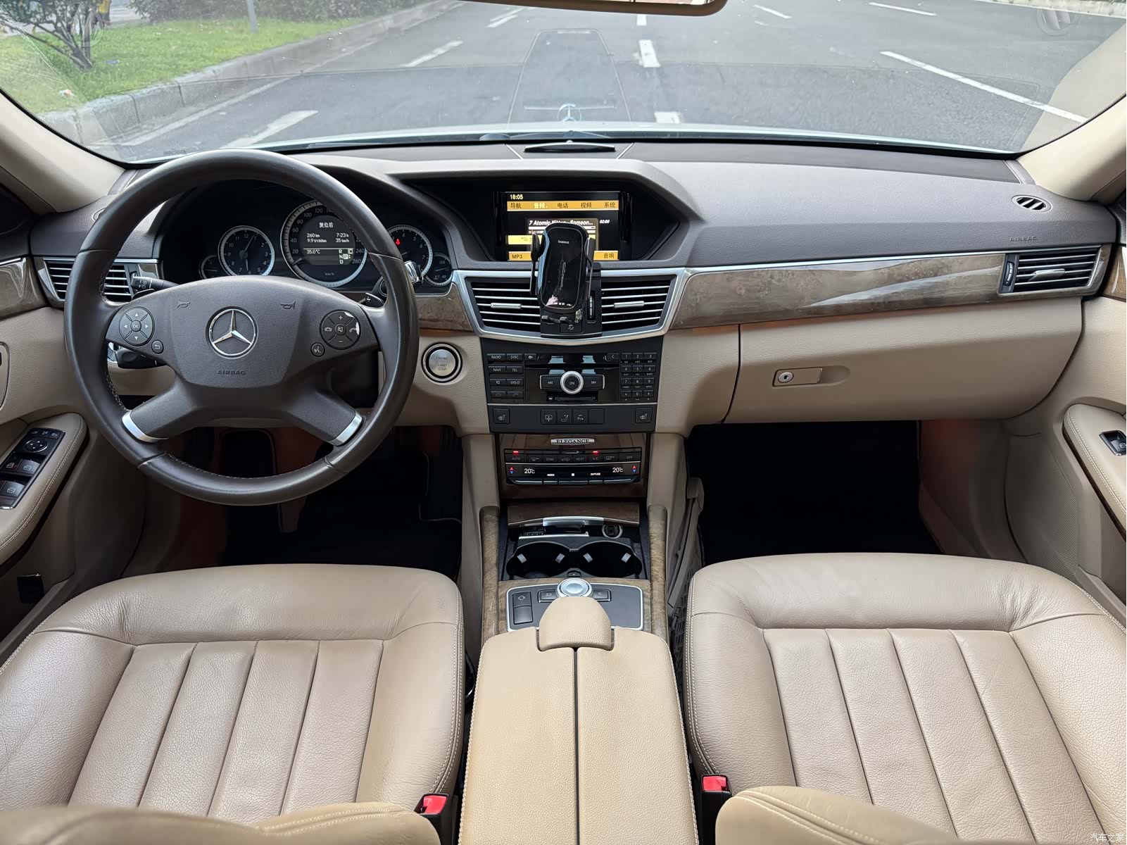 Mercedes-Benz E-Class, 2010 8