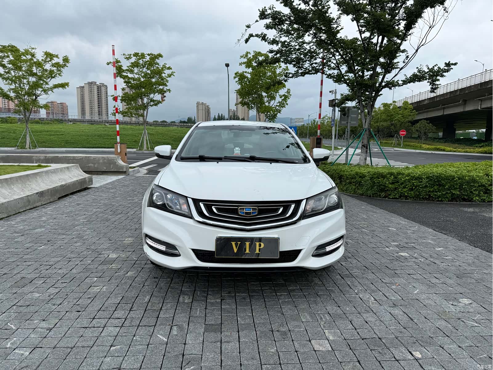 Geely Emgrand, 2016 3