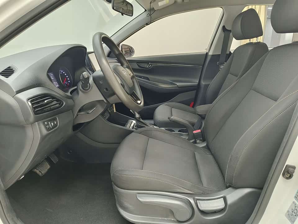 Hyundai Yuedong