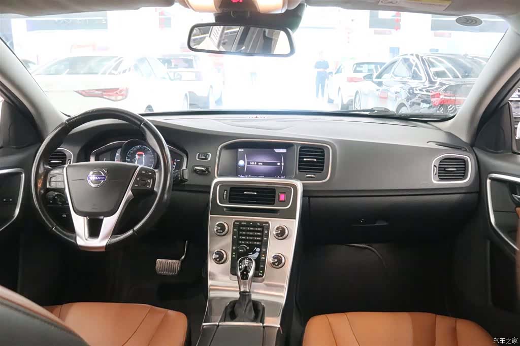 Volvo S60, 2017 все фото