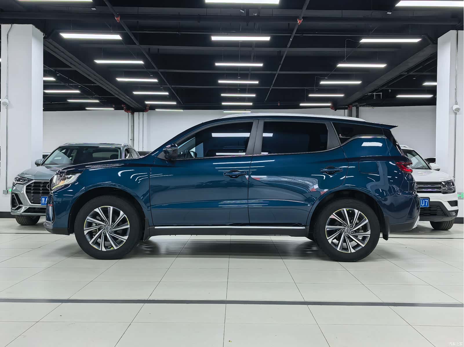 Geely X6, 2022 7