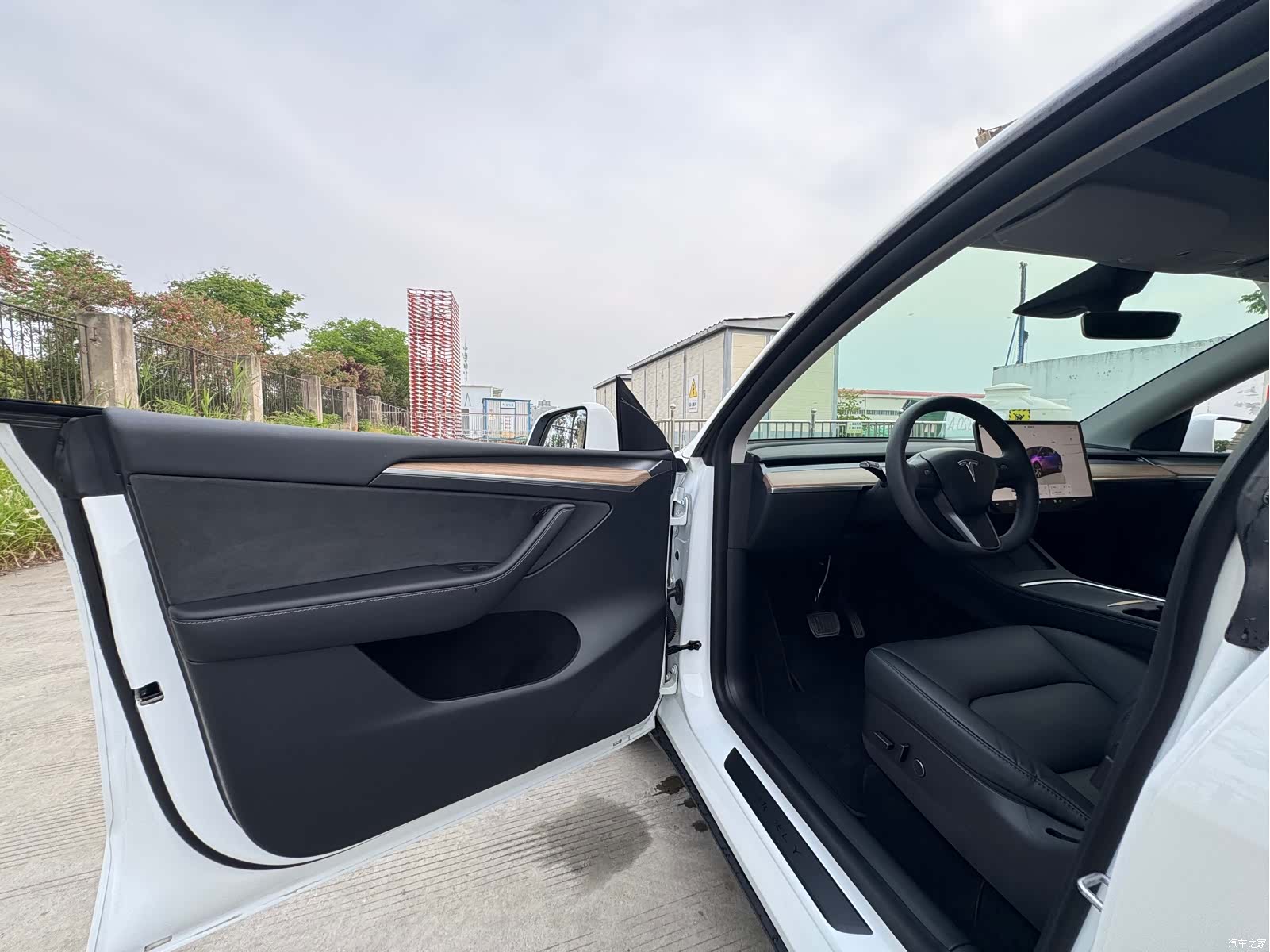 Tesla Model Y, 2022 18