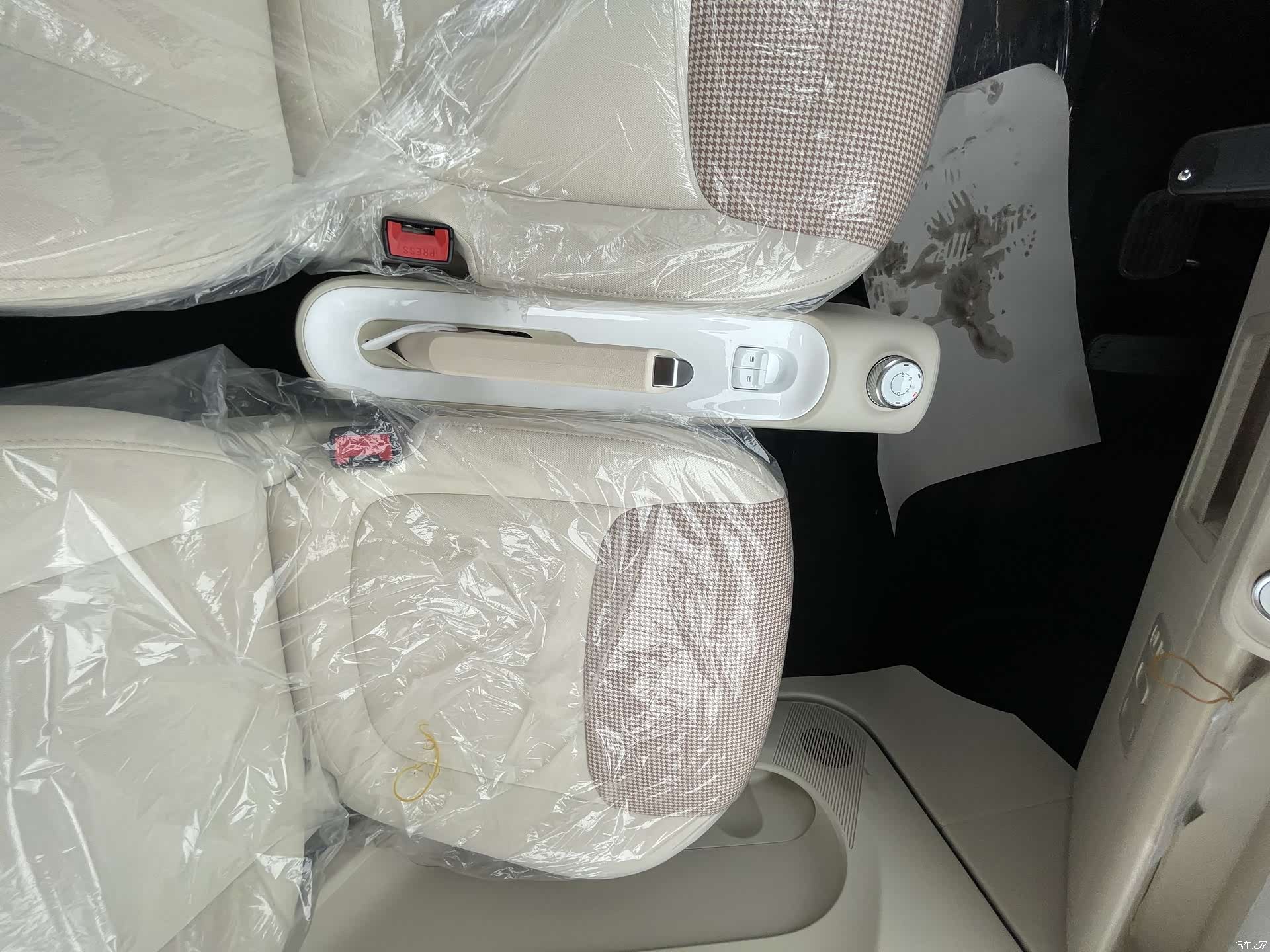 Wuling MINIEV, 2026 14