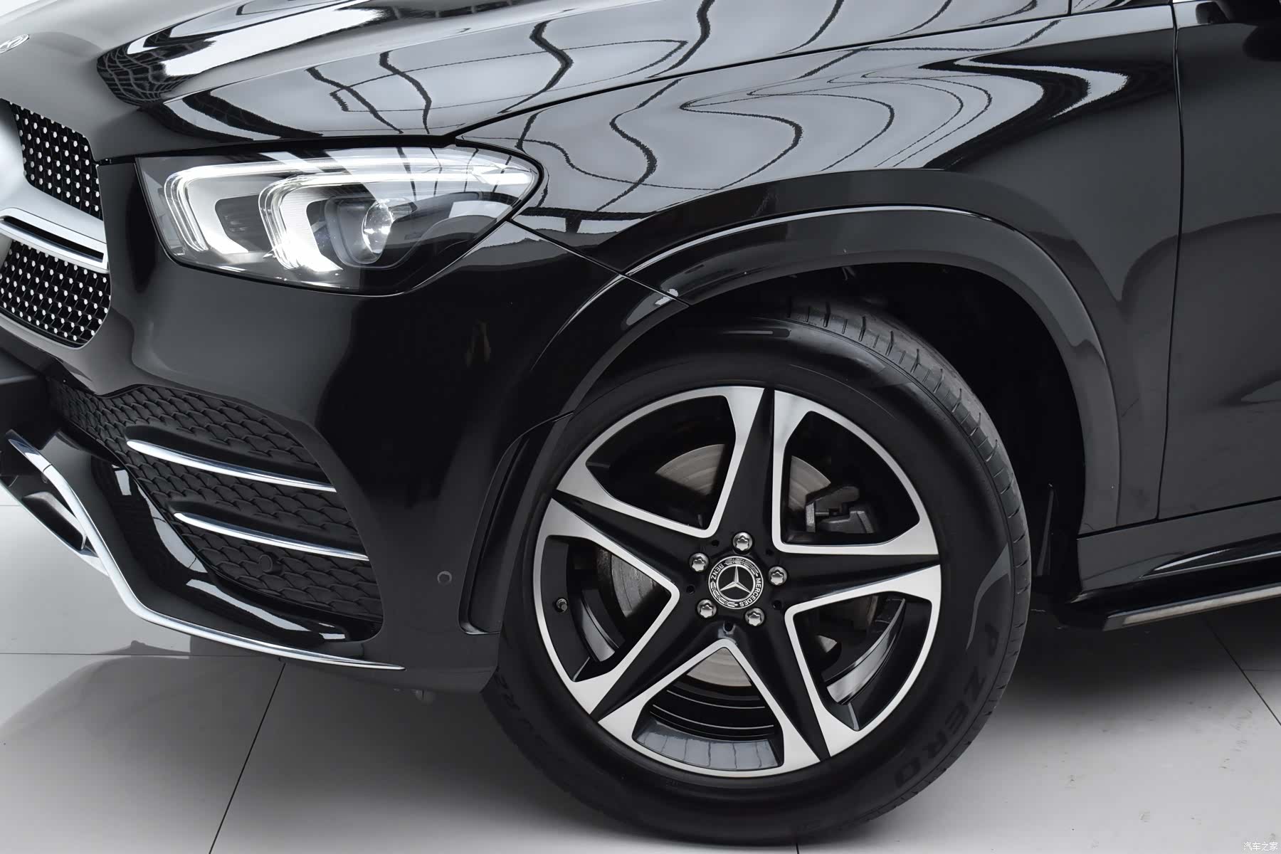 Mercedes-Benz GLE, 2022 все фото